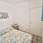 La Perla Del Porto Di House Gæstehus 3*