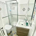La Perla Del Porto Di House بيت ضيافة 3*