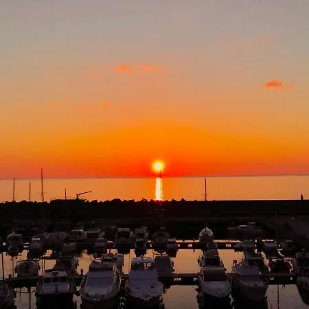 La Perla Del Porto Di House