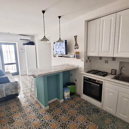 La Perla Del Porto Di House Гостевой дом 3*