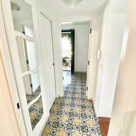 La Perla Del Porto Di House Гостевой дом