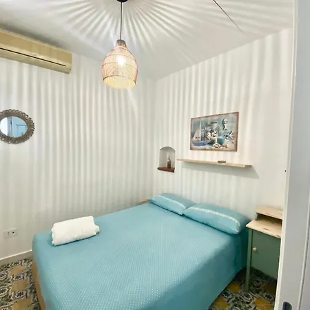 Casa de hóspedes La Perla Del Porto Di House 3*