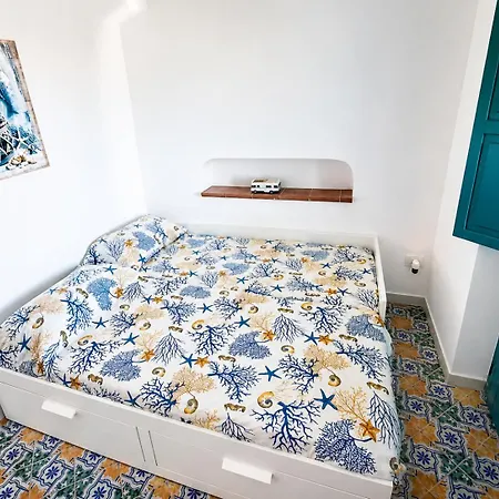 Maison d'hôtes La Perla Del Porto Di House