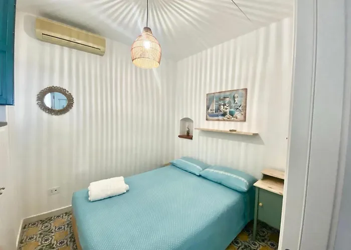 Maison d'hôtes La Perla Del Porto Di House 3*