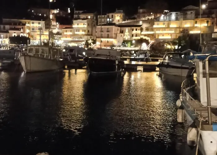 La Perla Del Porto Di House Maison d'hôtes 3*